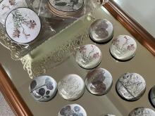 objects displayed on mirror glass